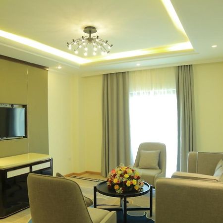 Check Inn Hotel 亚的斯亚贝巴 外观 照片