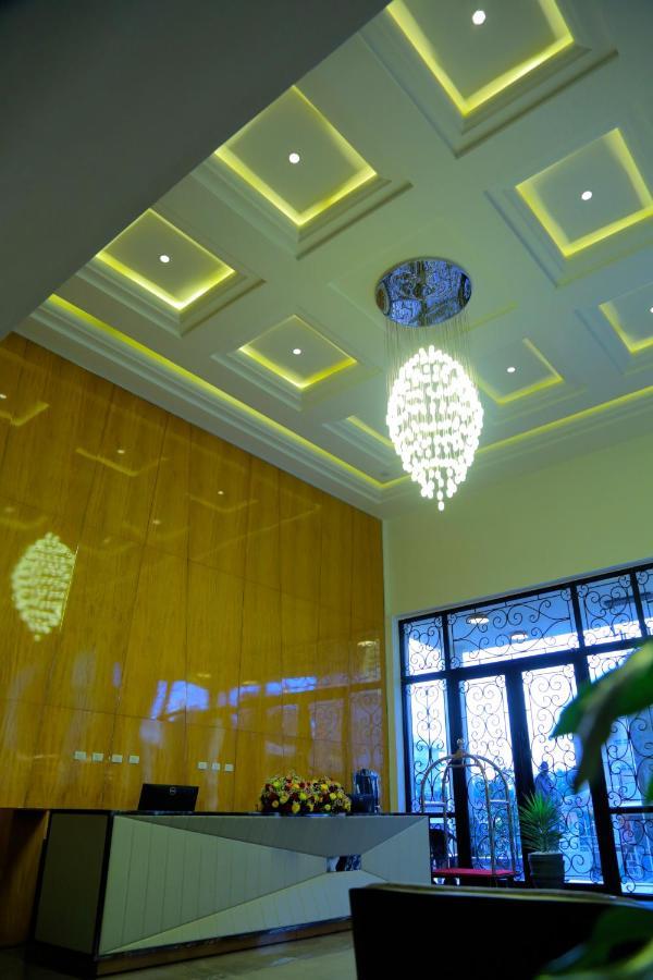 Check Inn Hotel 亚的斯亚贝巴 外观 照片