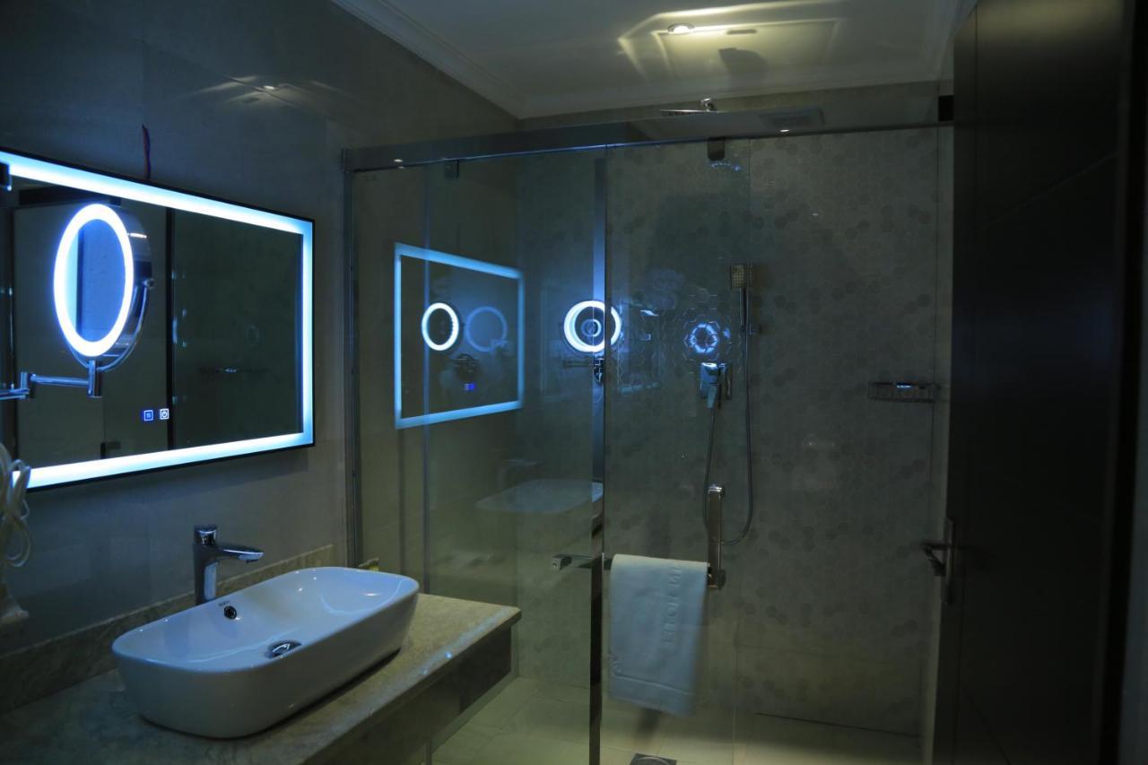 Check Inn Hotel 亚的斯亚贝巴 外观 照片