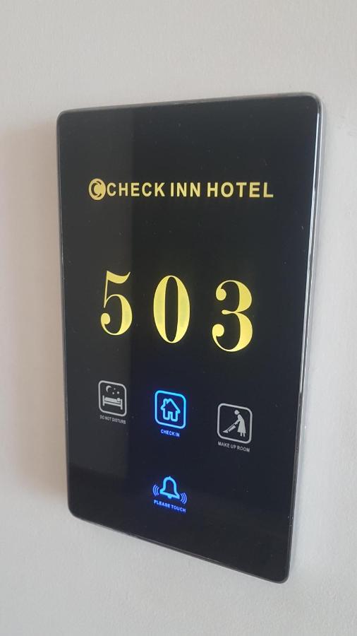 Check Inn Hotel 亚的斯亚贝巴 外观 照片