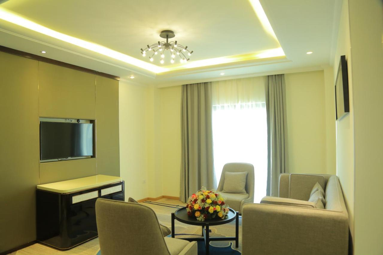Check Inn Hotel 亚的斯亚贝巴 外观 照片