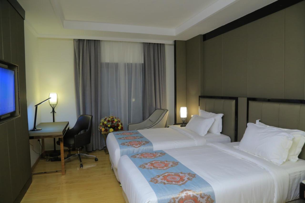 Check Inn Hotel 亚的斯亚贝巴 外观 照片
