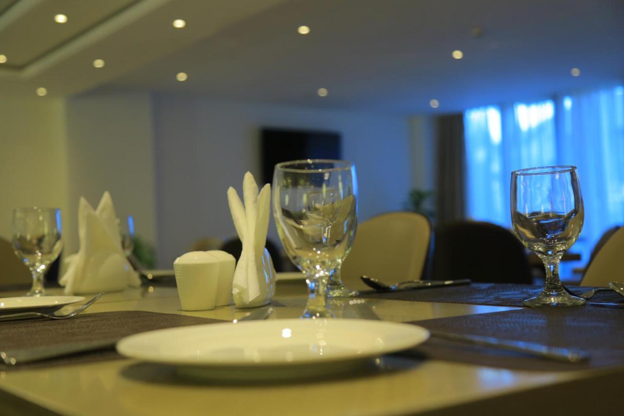 Check Inn Hotel 亚的斯亚贝巴 外观 照片